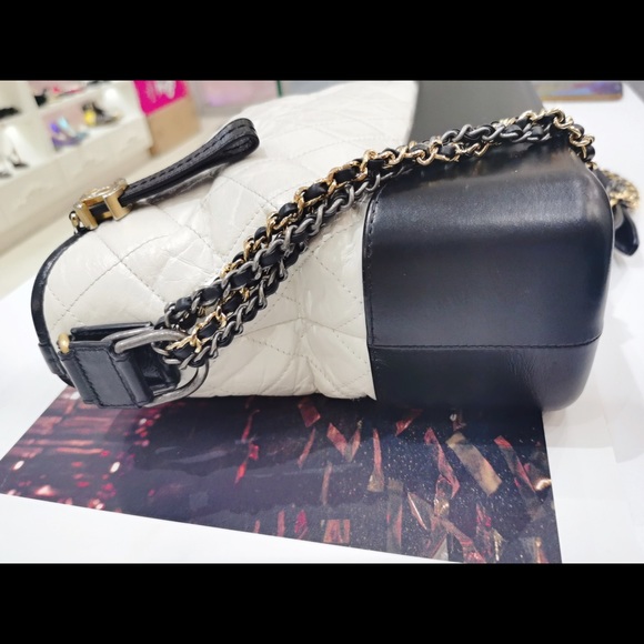 CHANEL Medium Gabrielle Hobo Black white - Picture 2 of 7
